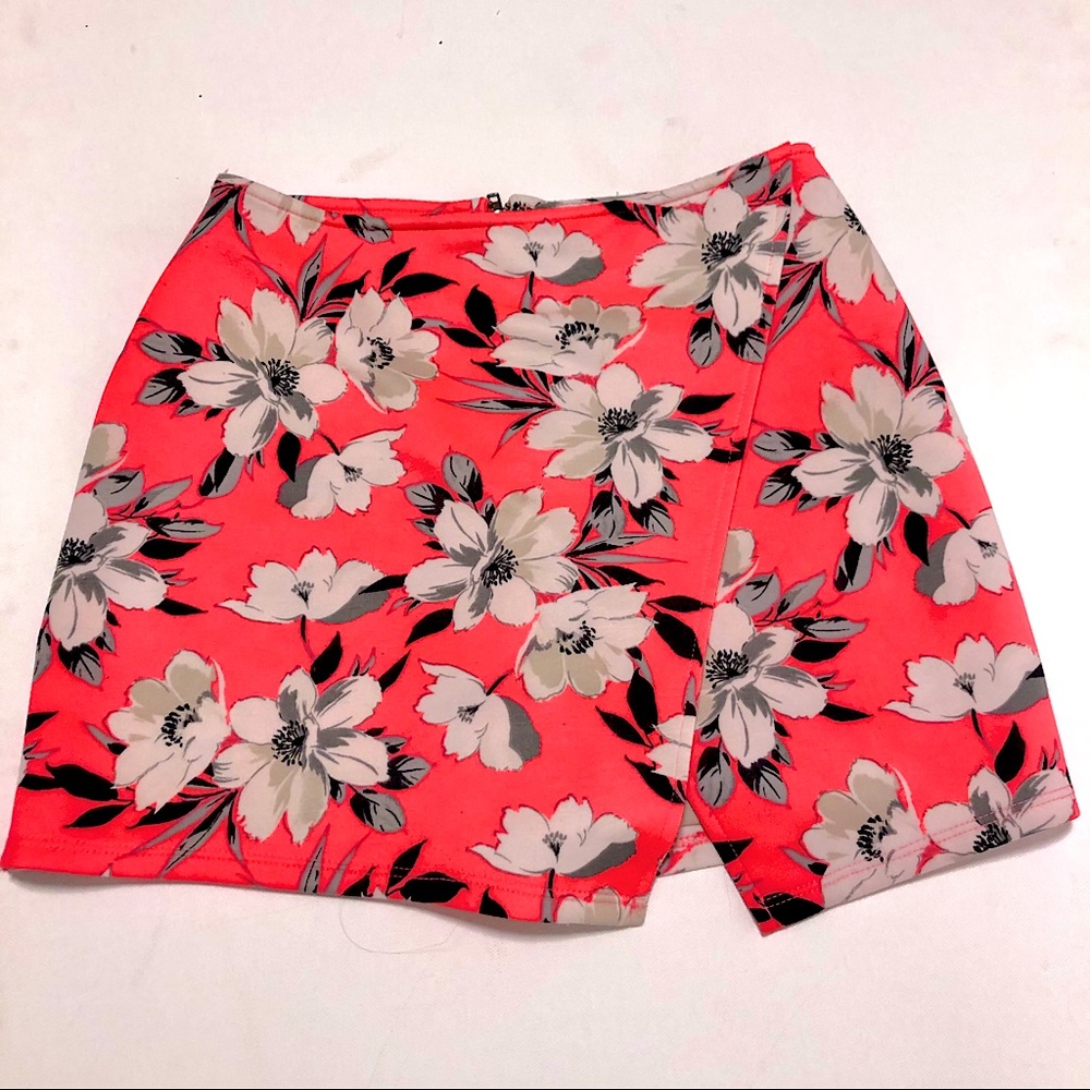 hollister floral skort